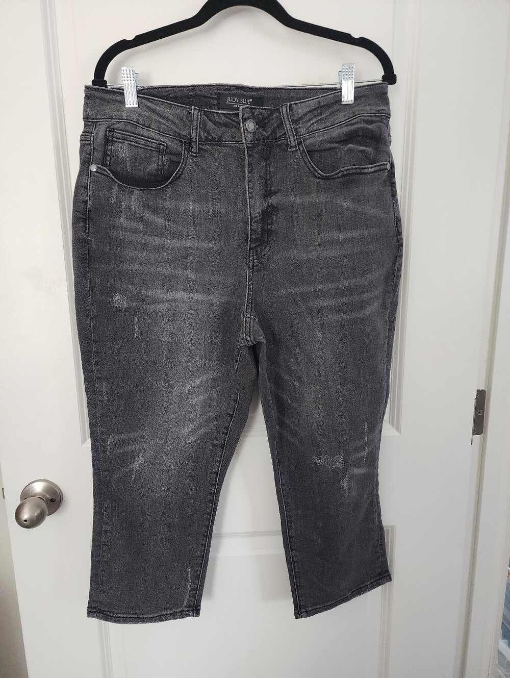 Judy Blue Washed Black Skinny Ankle Crop Jeans With Light Distressing. Size 14w